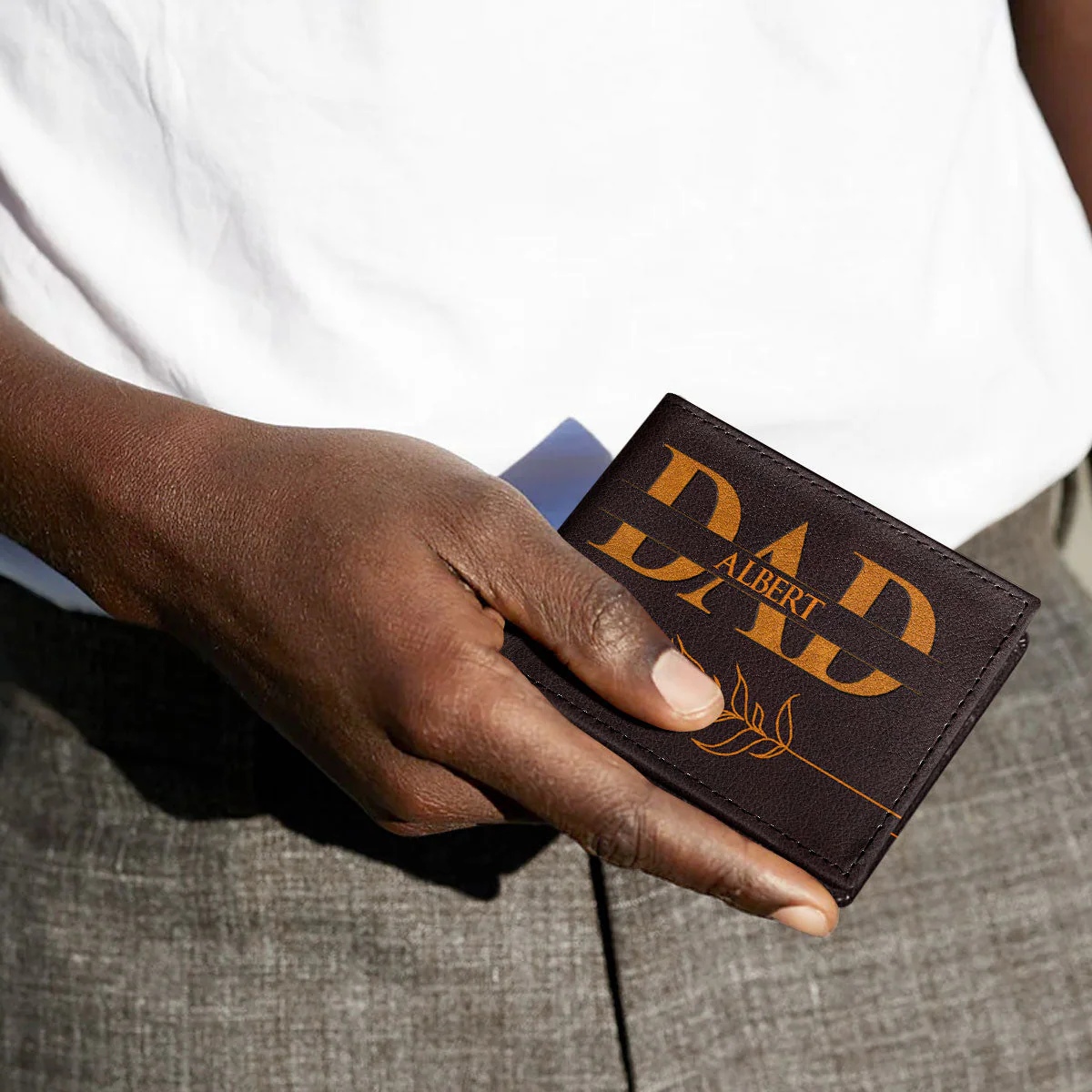 Custom Daddy Wallet with Kids’ Names - Personalized Folded Wallet For Men - Image 3