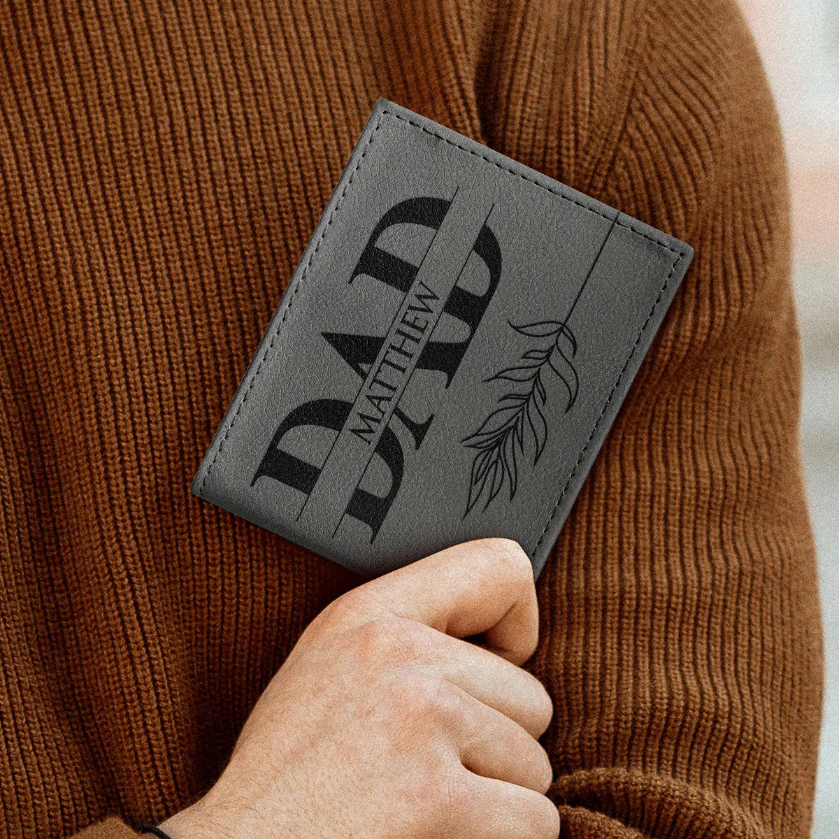 Custom Daddy Wallet with Kids’ Names - Personalized Folded Wallet For Men - Image 4