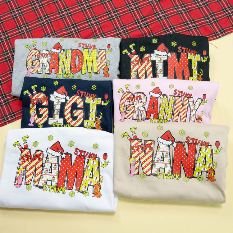Custom Nickname Grandma, Mom And Kids Christmas 2024 - Personalized Sweatshirt Coquette Bow - NH96 - Image 3