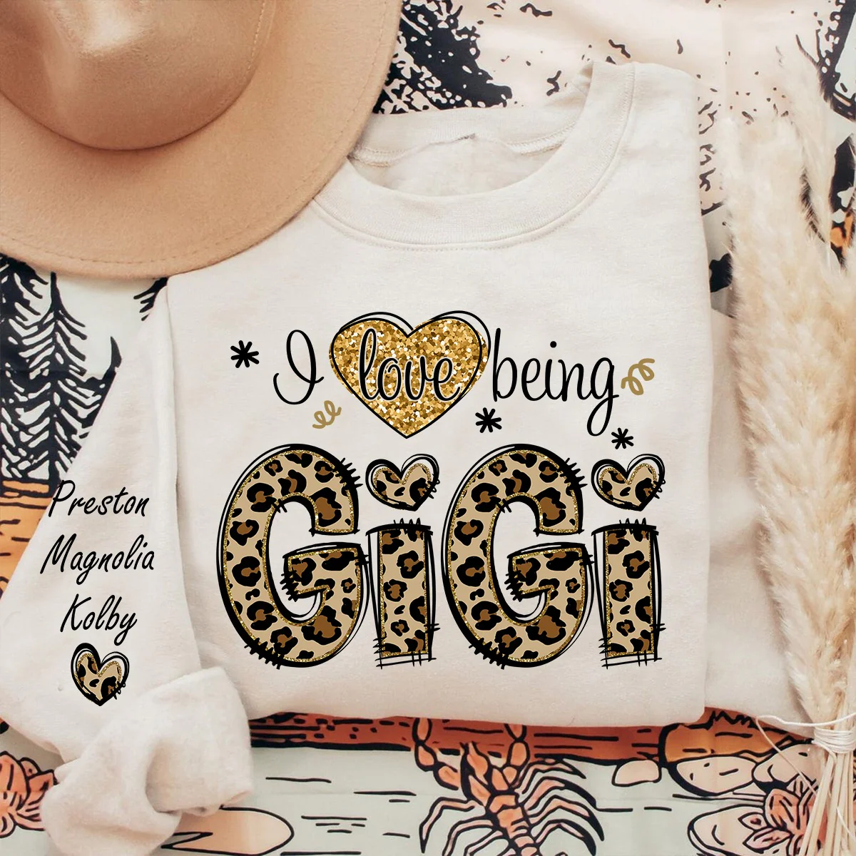 I Love Being Gigi Leopard - Personalized Sweatshirt Custom Grandma, Kids Names PT