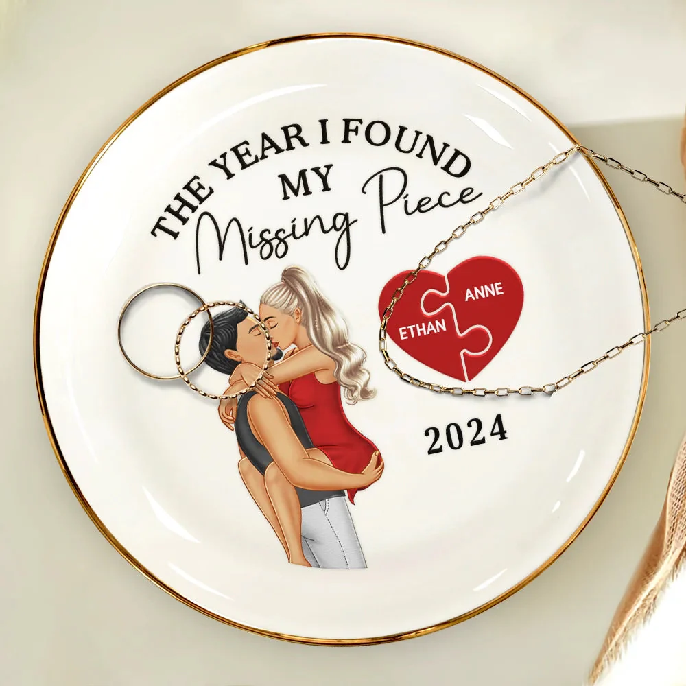 The Year I Found My Missing Piece - Personalized Jewelry Dish - Gift For Couple, Husband Wife, Anniversary Gift - GR7 NA94 - Image 3